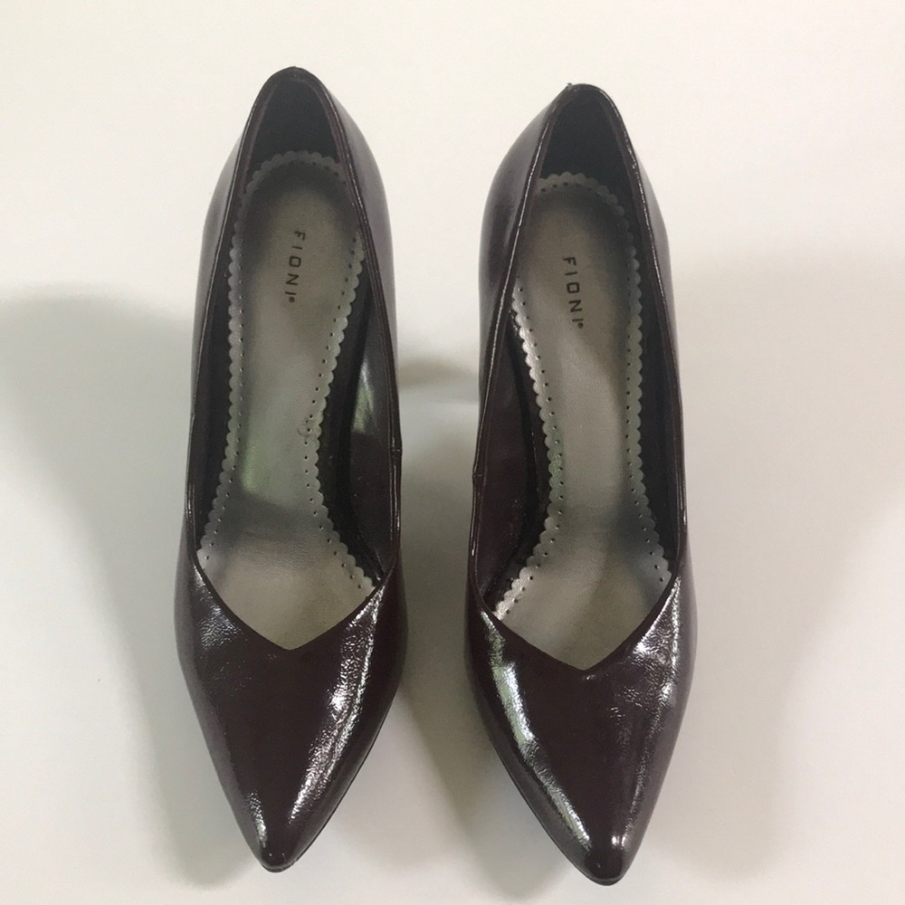 Fiona Classic Pumps, Dark Maroon, size 7.5